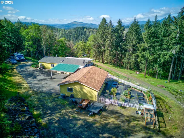 $440,000 | 1160 Cleveland Loop Road, Roseburg, OR 97471