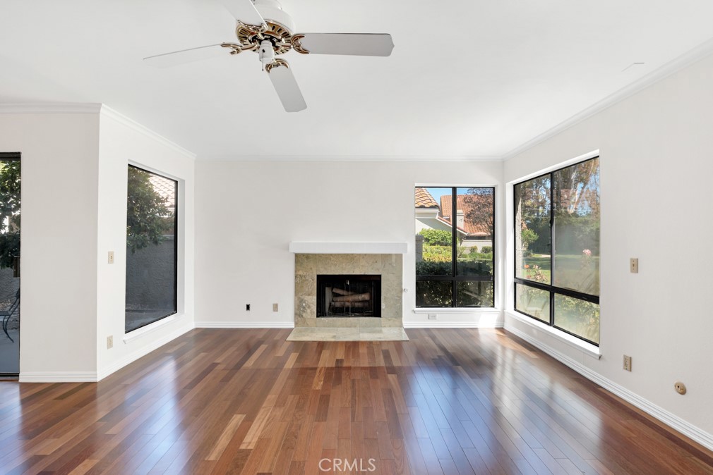 905 Thistlegate Road Oak Park, CA 91377 - Photo 6 of 34