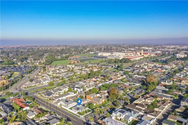 $5,900 | 1701 Park, Huntington Beach, CA 92648