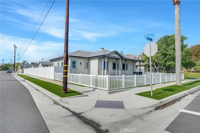 a house view with a outdoor space