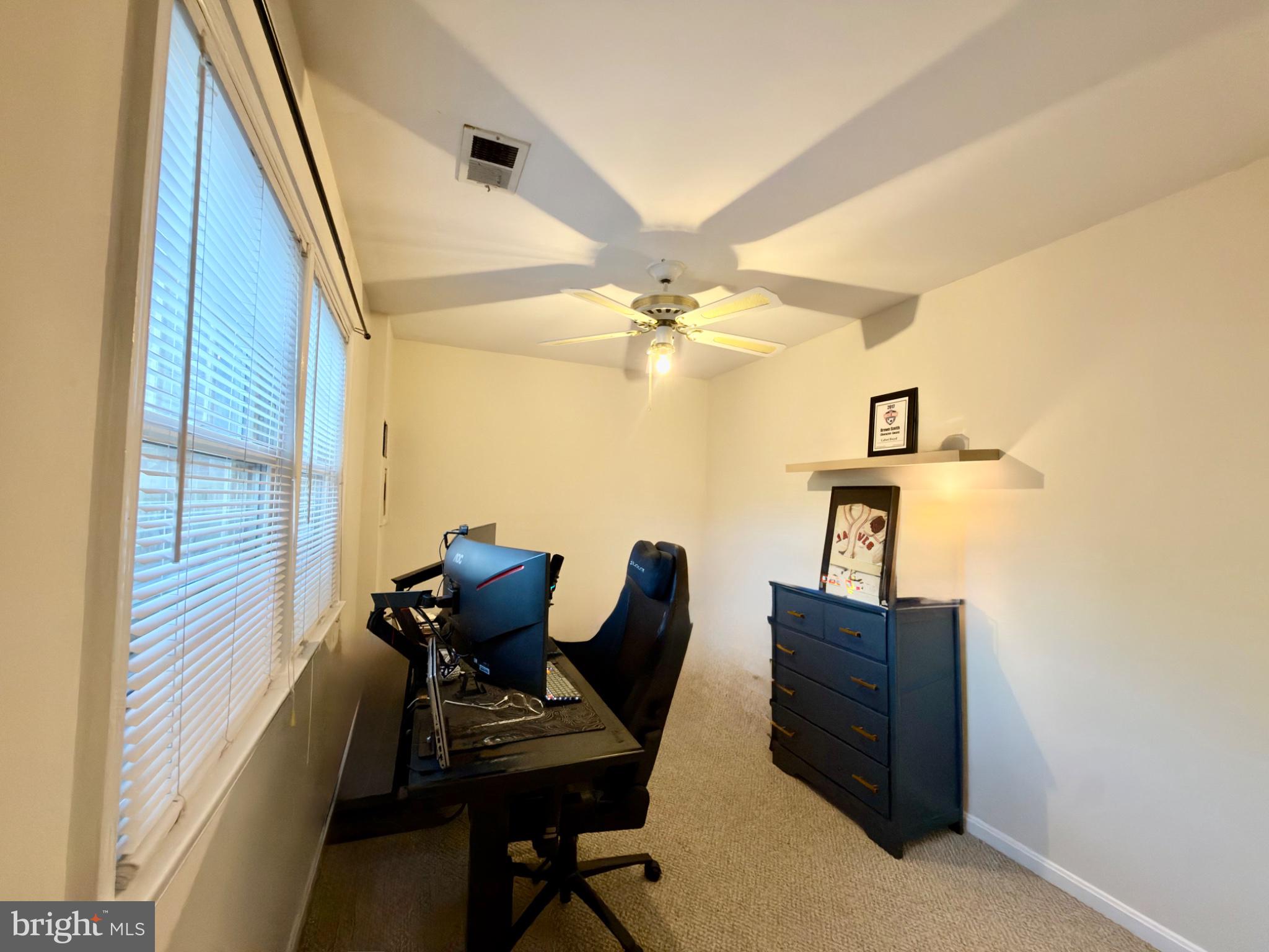 8535 Hilltop Road Vienna, VA 22180 - Photo 18 of 25 Gallery Image 18