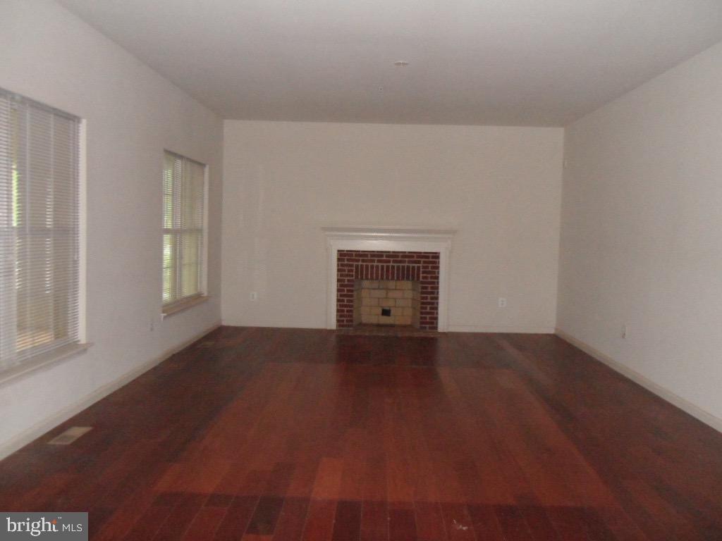 801 Anderson Street Silver Spring, MD 20904 - Photo 6 of 23 family room