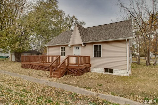 $80,000 | 123 North Sawyer Street, Wilsonville, IL 62093