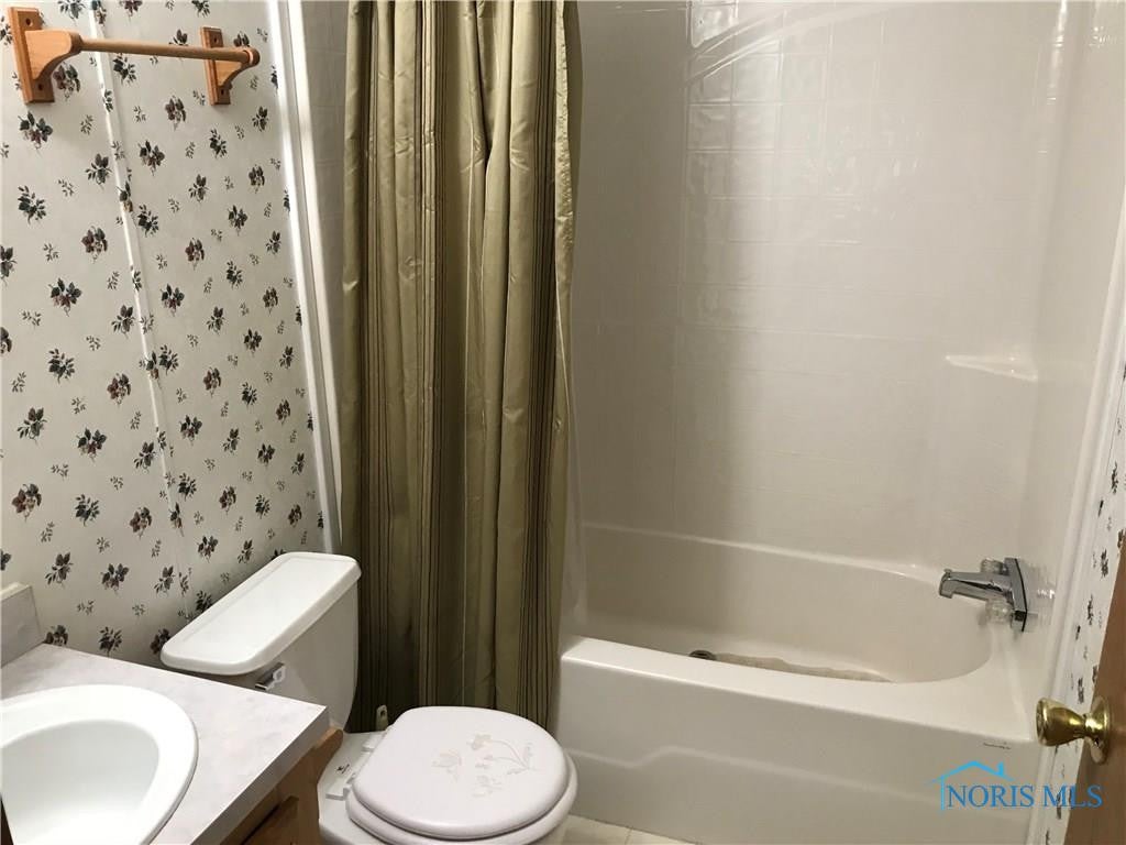 4215 Carpenter Road Defiance, OH 43512 - Photo 11 of 14 Photo 11