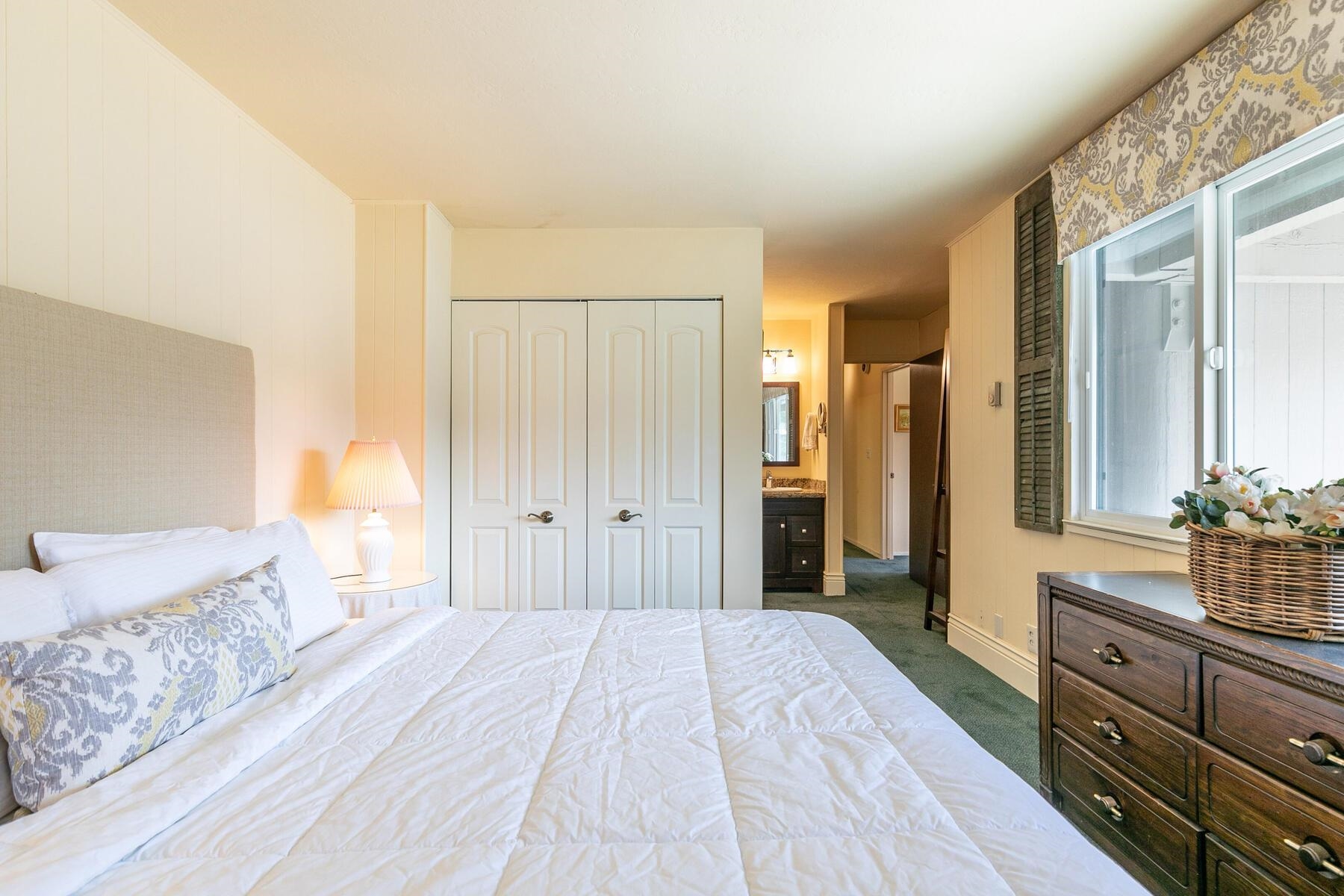 15518 Donner Pass Road, Unit 6 Truckee, CA 96161 - Photo 11 of 21 Gallery Image 11