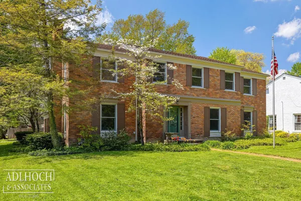 $715,000 | 393 Lakeland Street, Grosse Pointe, MI 48230