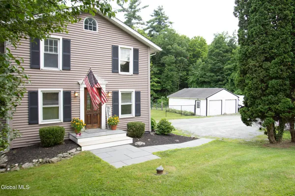 $399,000 | 2059 Highway 20, Nassau, NY 12123