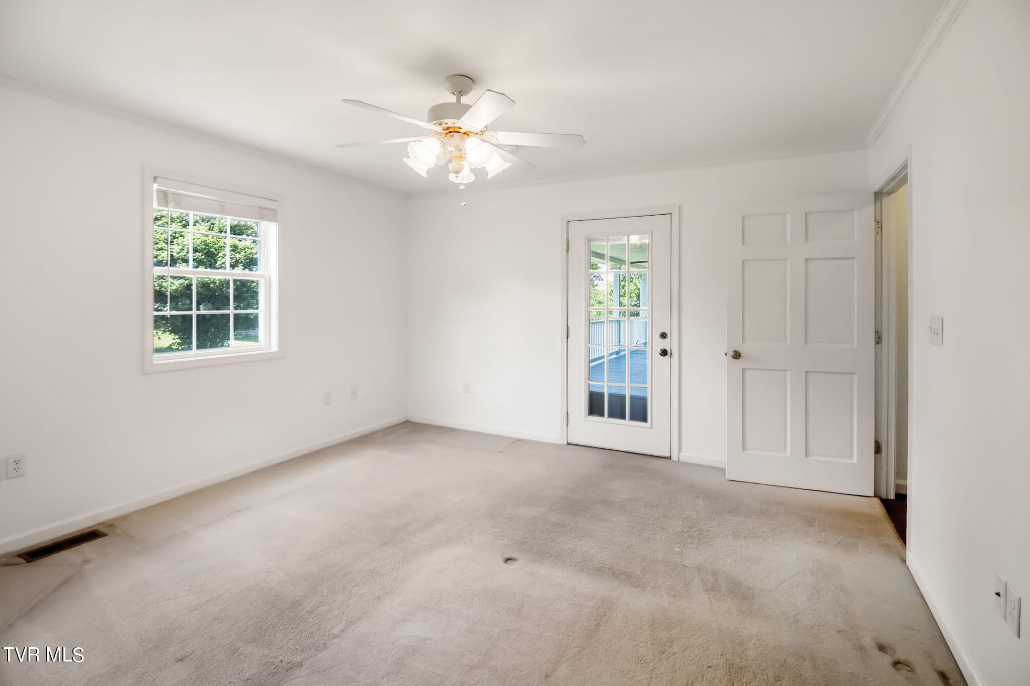 5360 Warrensburg Road Greeneville, TN 37743 - Photo 21 of 27 19