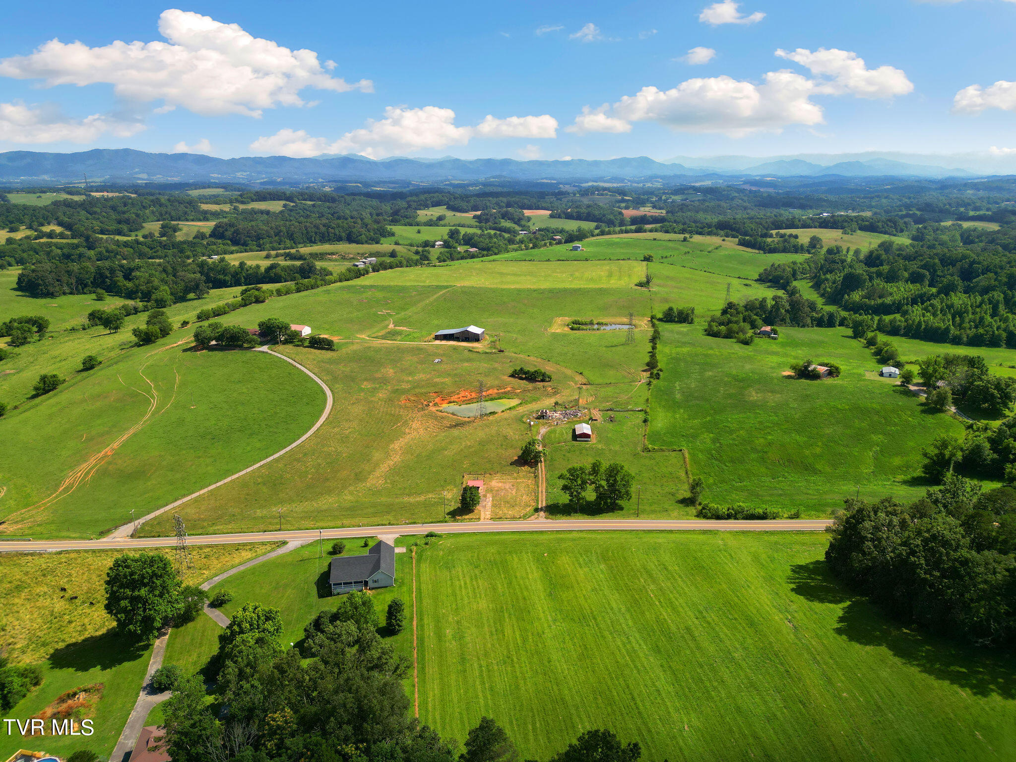 5360 Warrensburg Road Greeneville, TN 37743 - Photo 4 of 27 30