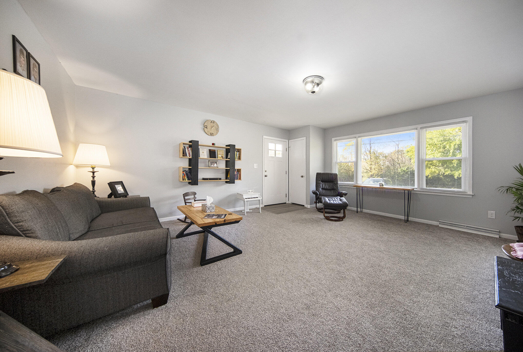 857 South Dettman Road Jackson, MI 49203 - Photo 5 of 27 857 S Dettman Rd, Jackson, MI 49203