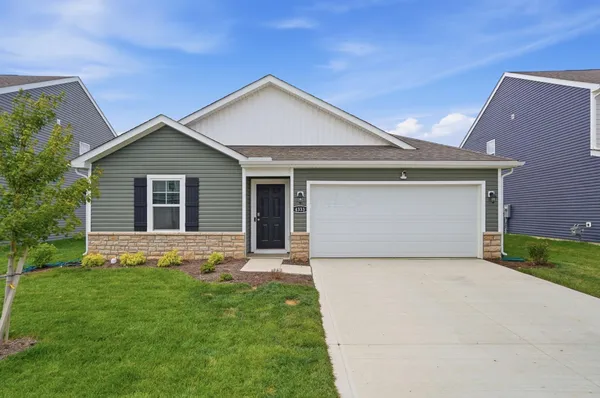 $399,990 | 4333 Water Aven Drive, Canal Winchester, OH 43110