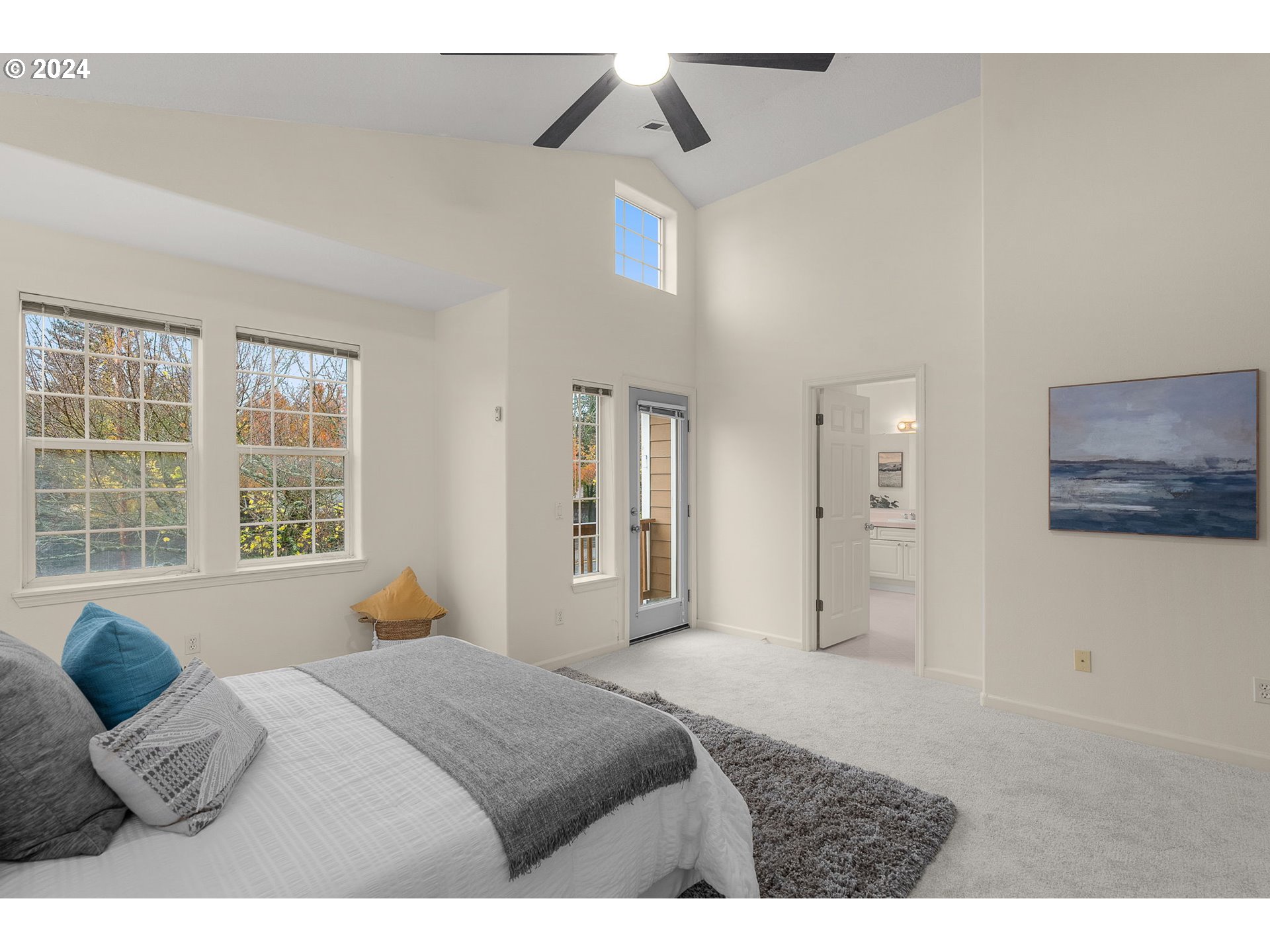 1036 Northwest Burnside Road Gresham, OR 97030 - Photo 13 of 24 Gallery Image 13