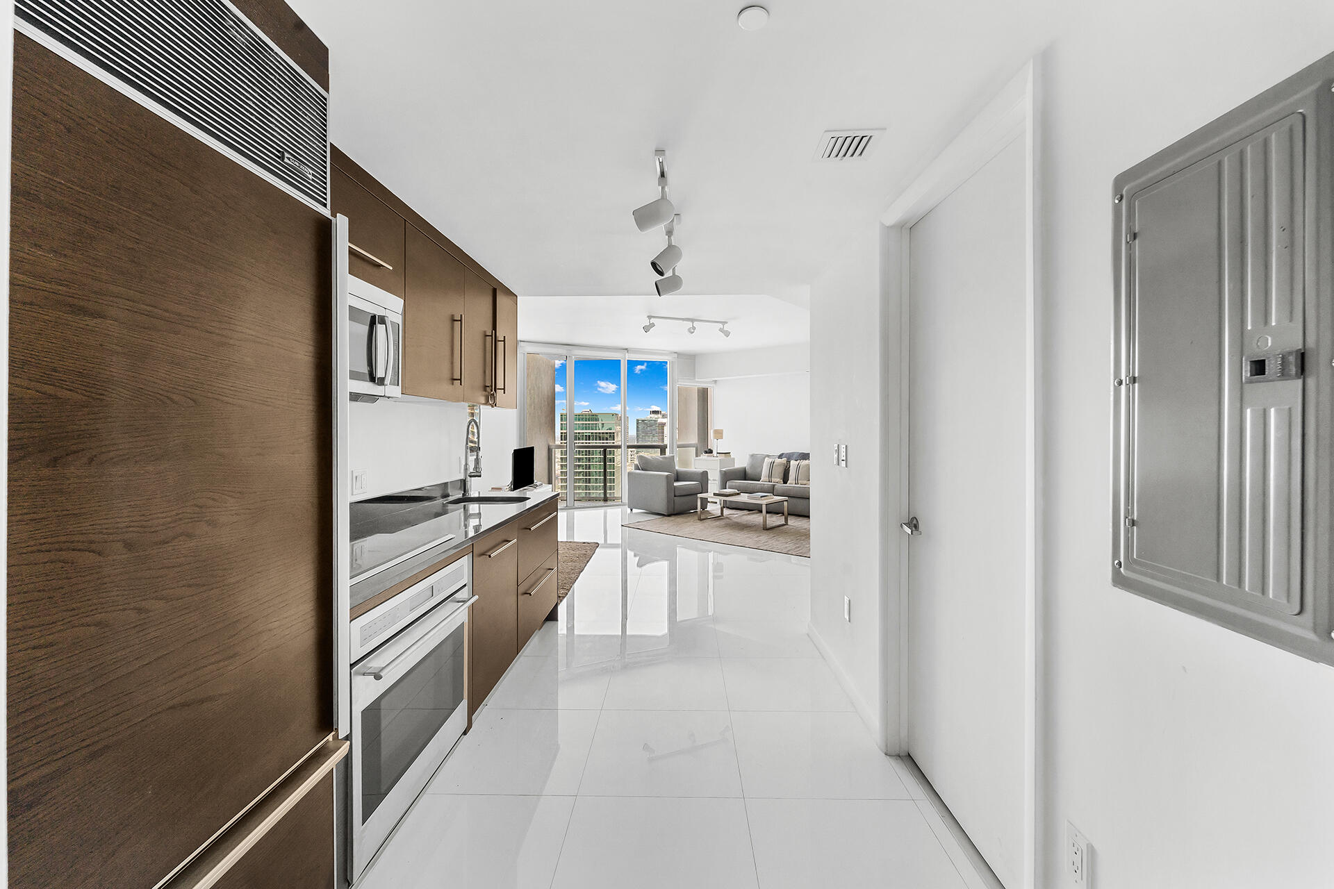 475 Brickell Avenue, Unit 4708, Miami, FL 33131 Compass