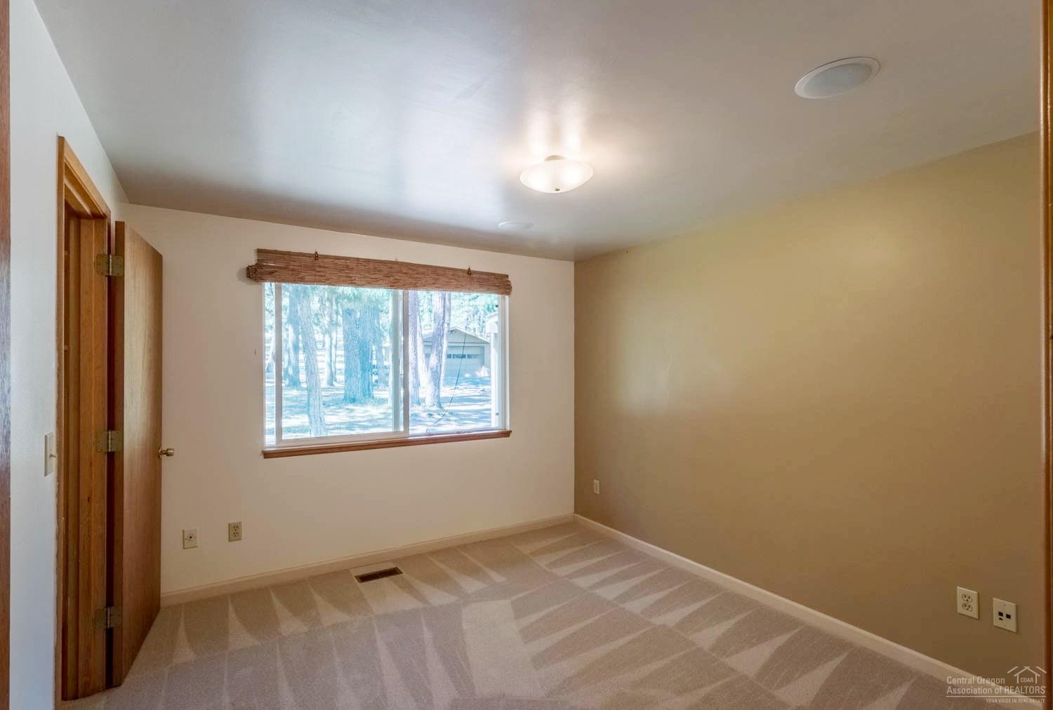 19143 Kiowa Road Bend, OR 97702 - Photo 14 of 25 Additional Photo