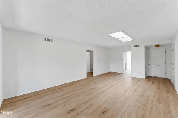 $519,900 | 7202 Village 7, Camarillo, CA 93012