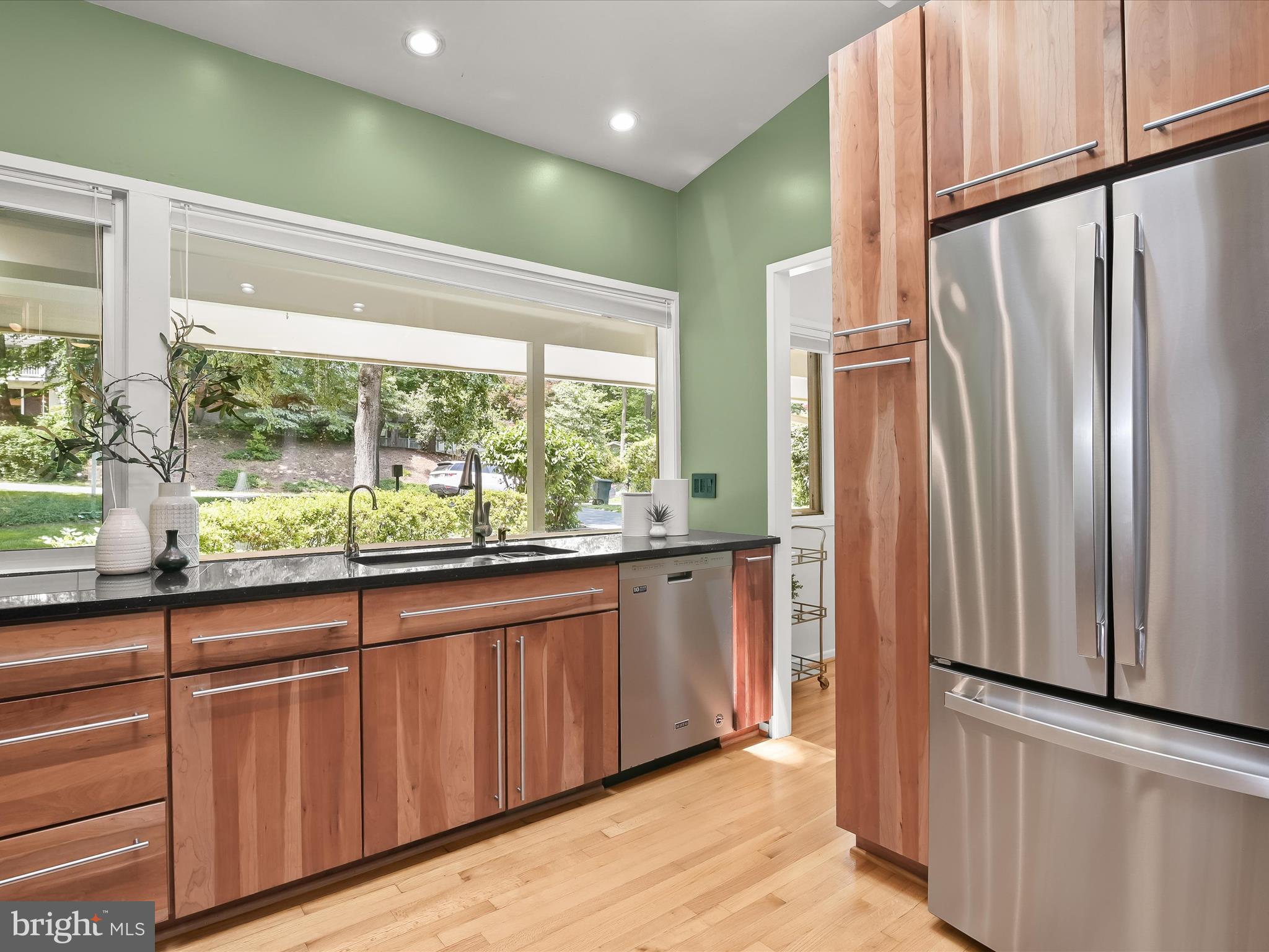 7610 Hamilton Spring Road Bethesda, MD 20817 - Photo 15 of 41 hamiltonspring028