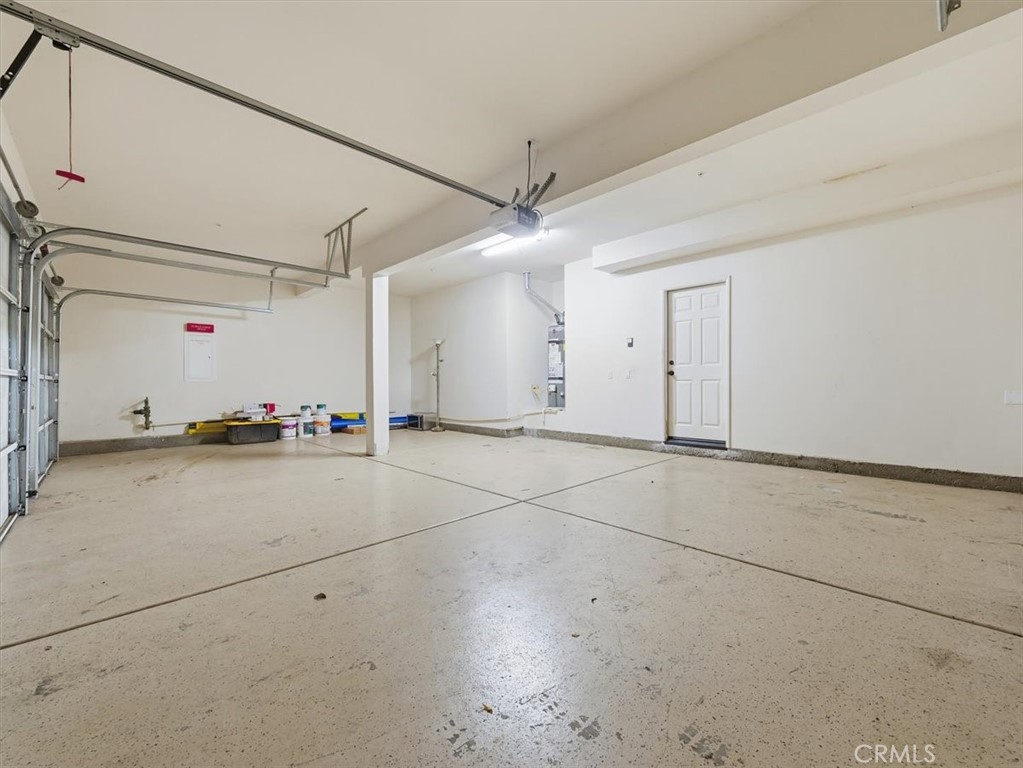 2947 Gilbert Avenue Corona, CA 92881 - Photo 54 of 60 a view of a garage