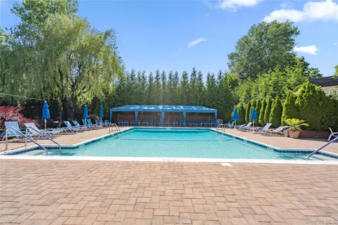 $2,498,000 | 265 Sparrow Drive, Unit 265, Manhasset, NY 11030