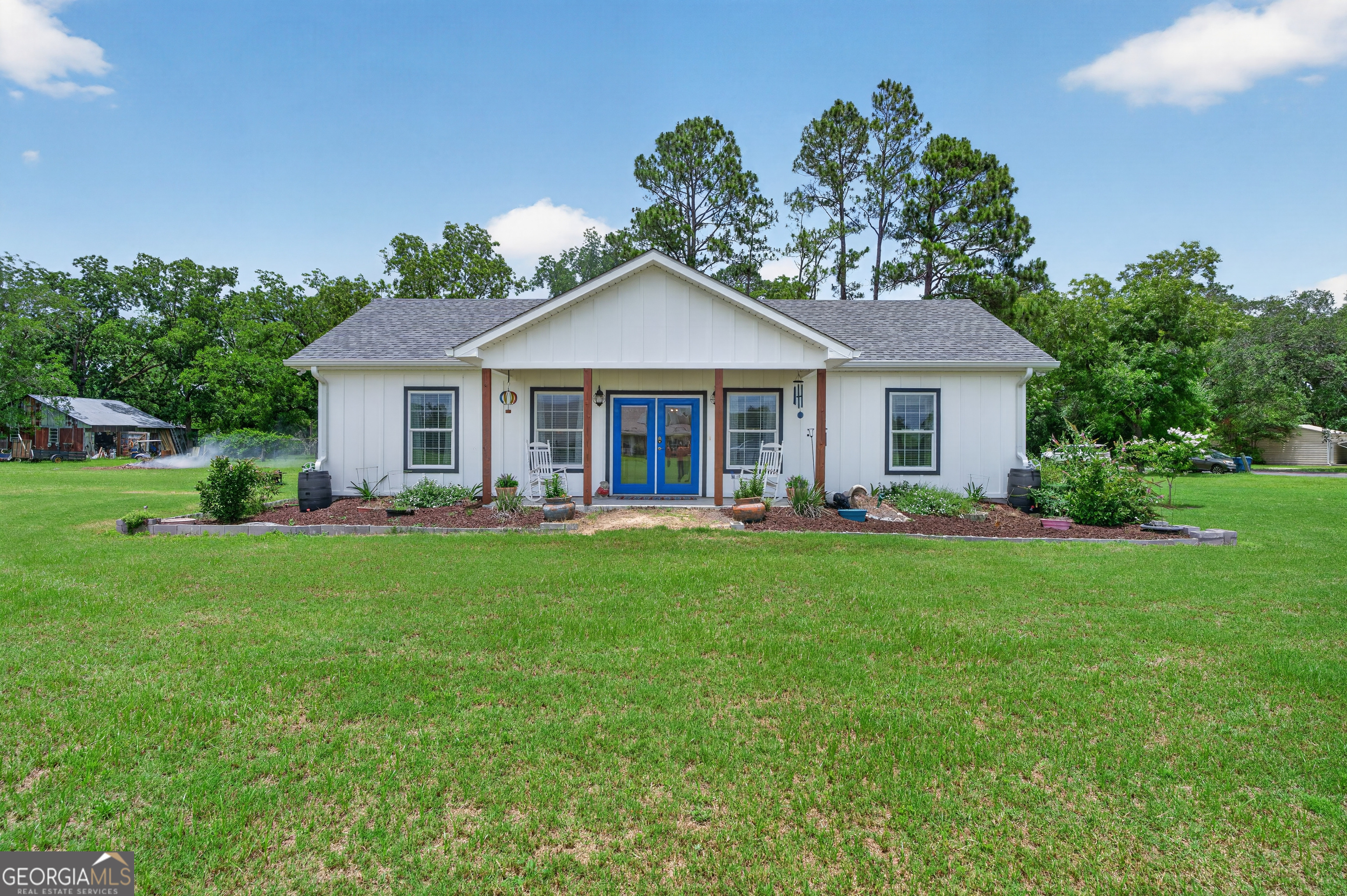 6611 Clark Road Blackshear, GA 31516 - Photo 2 of 26