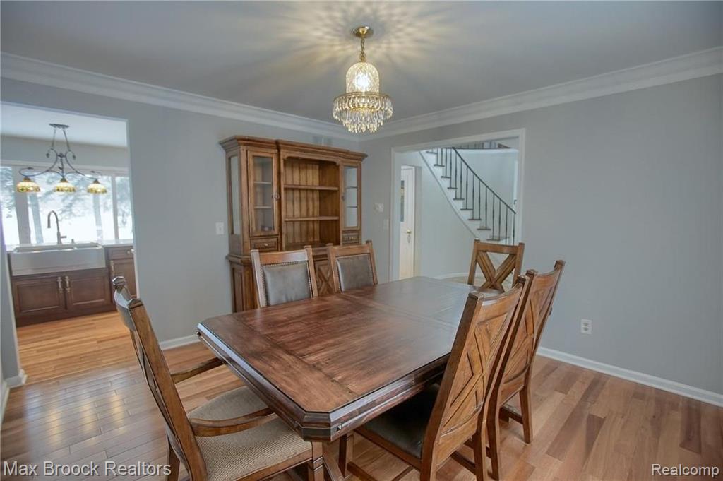 5076 Watergate Road West Bloomfield, MI 48323 - Photo 13 of 41