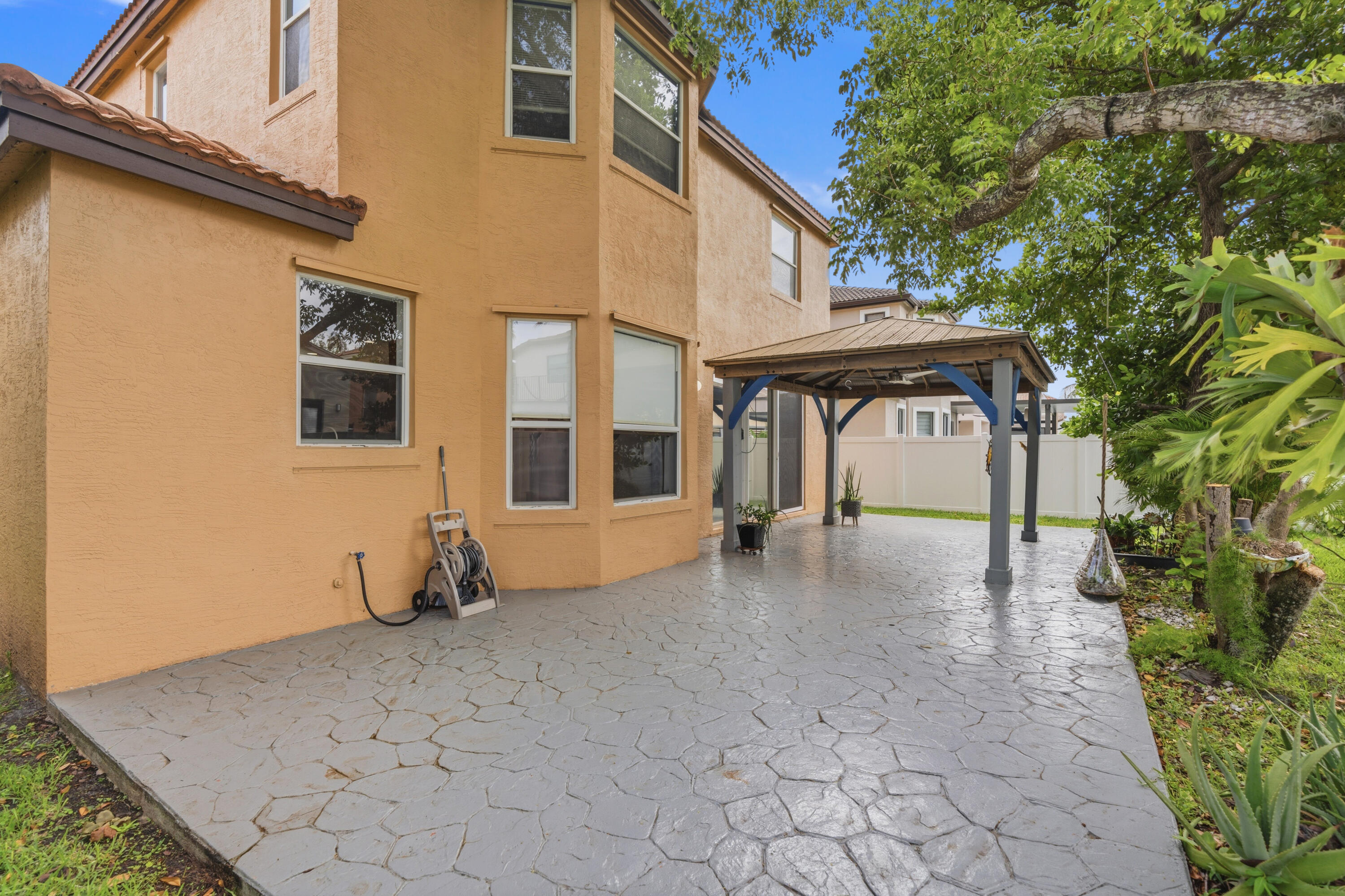15744 Southwest 53rd Court Miramar, FL 33027 - Photo 38 of 56 DSC01652