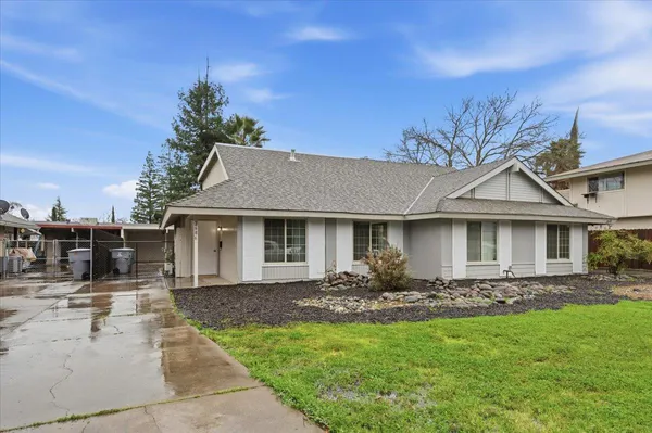 $420,000 | 2686 South Whitney Boulevard, Rocklin, CA 95677