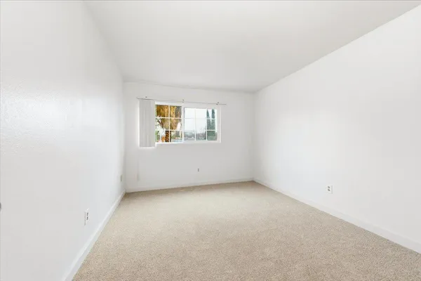$420,000 | 2686 South Whitney Boulevard, Rocklin, CA 95677