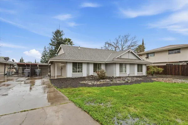 $420,000 | 2686 South Whitney Boulevard, Rocklin, CA 95677