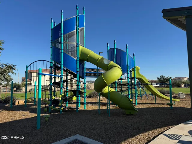 $2,495 | 17566 West San Juan Avenue, Litchfield Park, AZ 85340