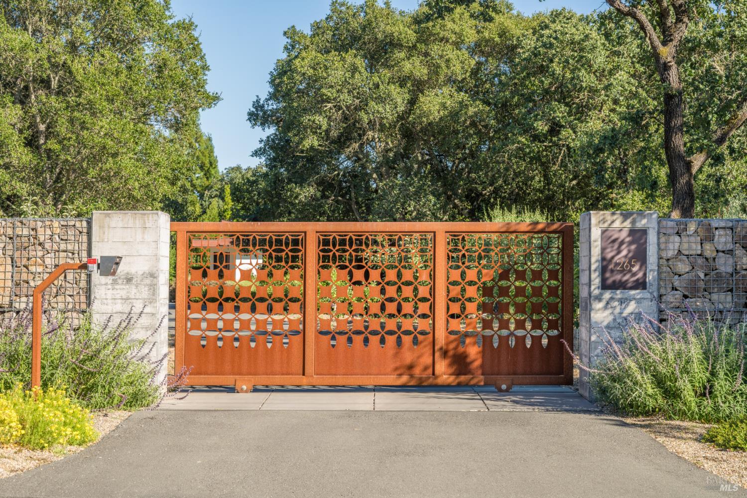 1265 Castle Road Sonoma, CA 95476 - Photo 3 of 22
