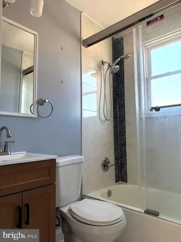 $2,300 | 3958 Oakford Avenue, Baltimore, MD 21215