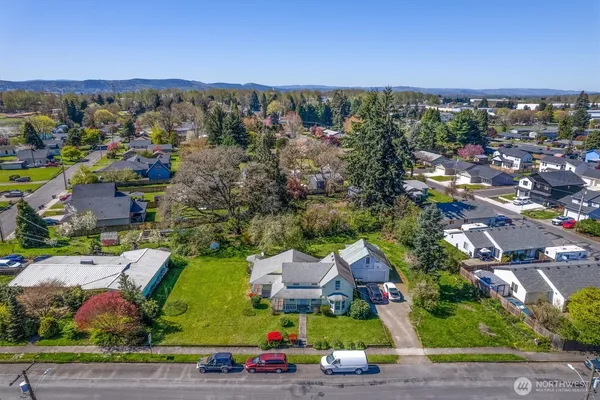 $775,000 | 1039 Park Street, Woodland, WA 98674