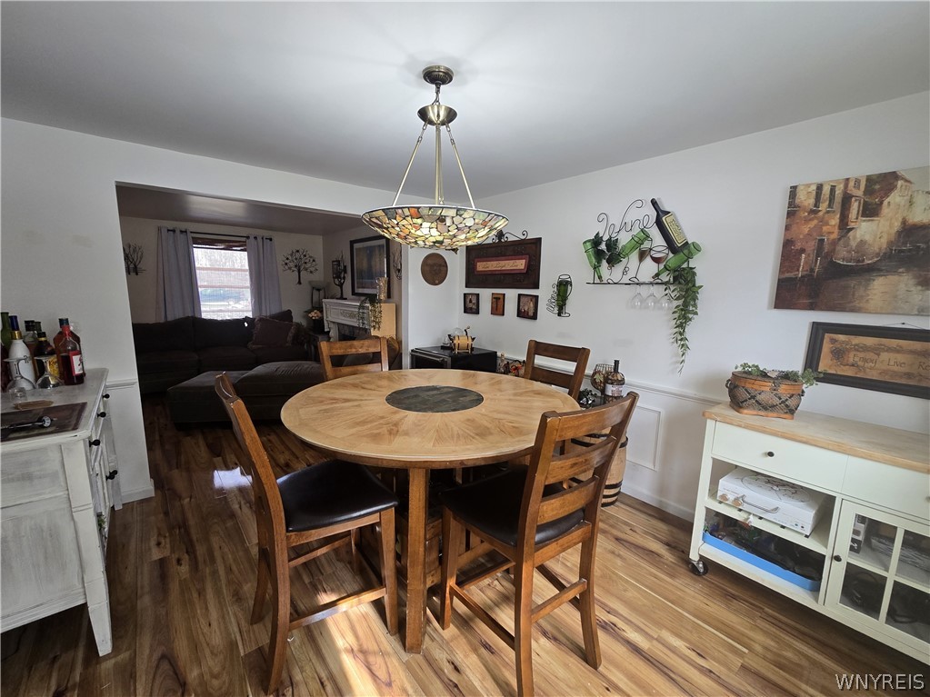 465 Rowley Road Cheektowaga, NY 14043 - Photo 5 of 25 Dining room (13 x 11)