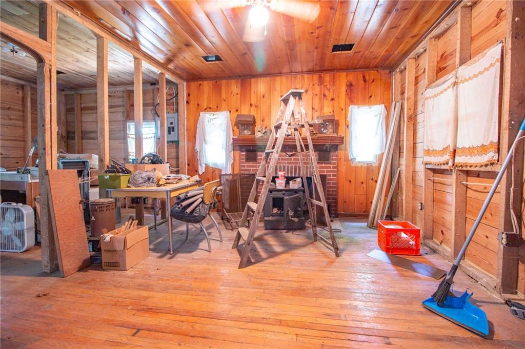 106 Davis Road Slippery Rock, PA 16057 - Photo 4 of 23 Gallery Image 4