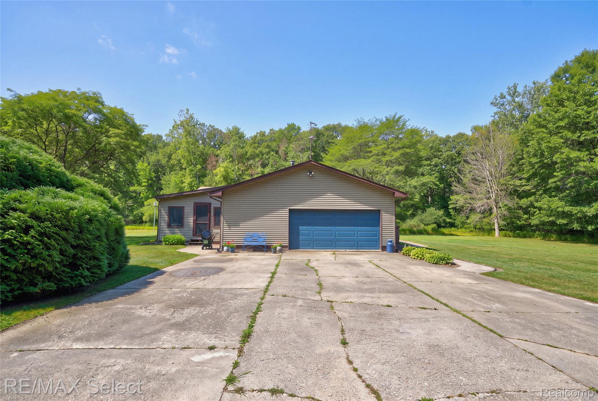 7030 Rathbun Road Birch Run, MI 48415 - Photo 9 of 58 7030 Rathbun Rd 10.JPG