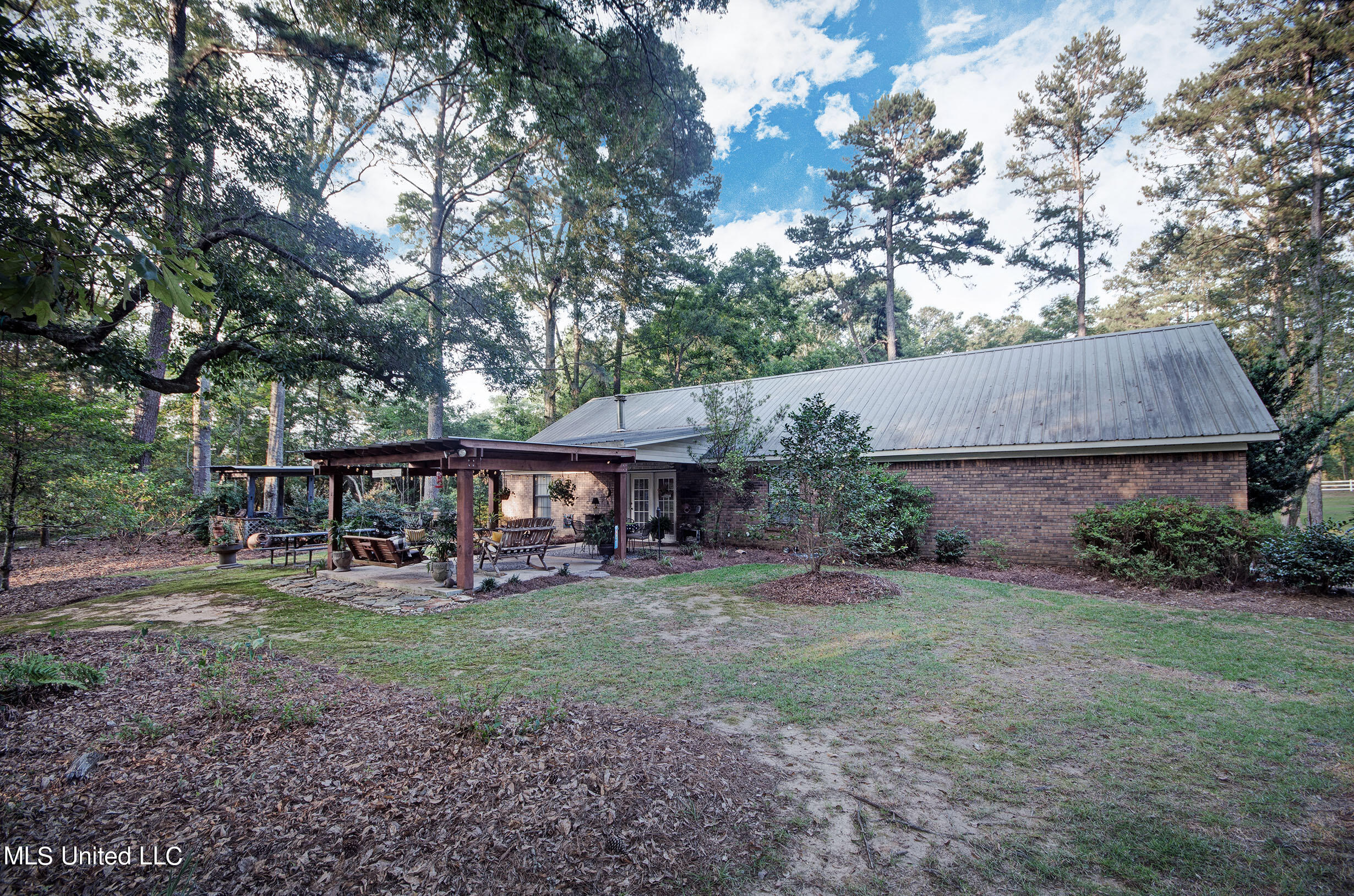 250 Roberts Road Newhebron, MS 39140 - Photo 21 of 46 IMGP1999_2000_2001