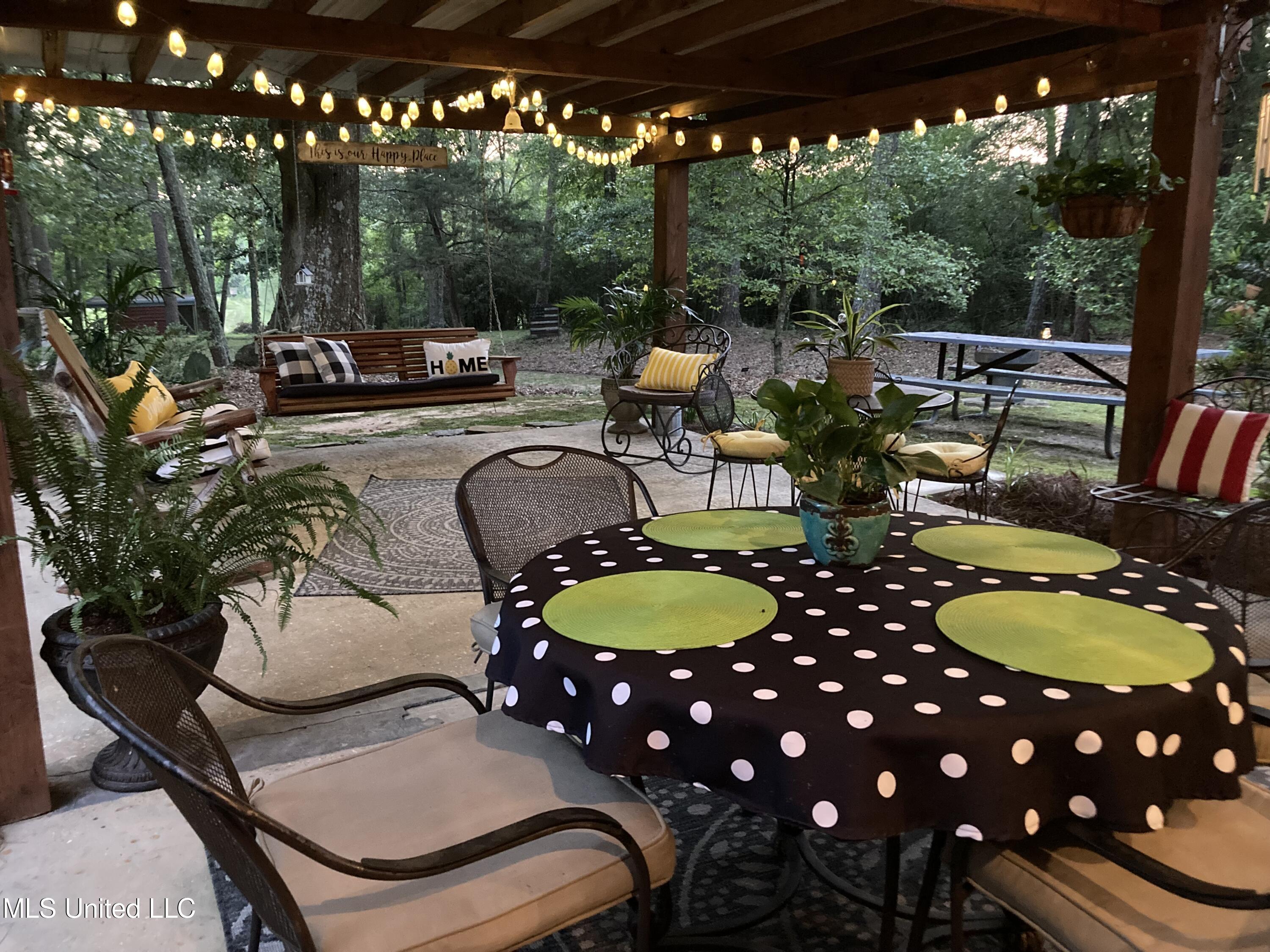 250 Roberts Road Newhebron, MS 39140 - Photo 25 of 46 IMG-4930
