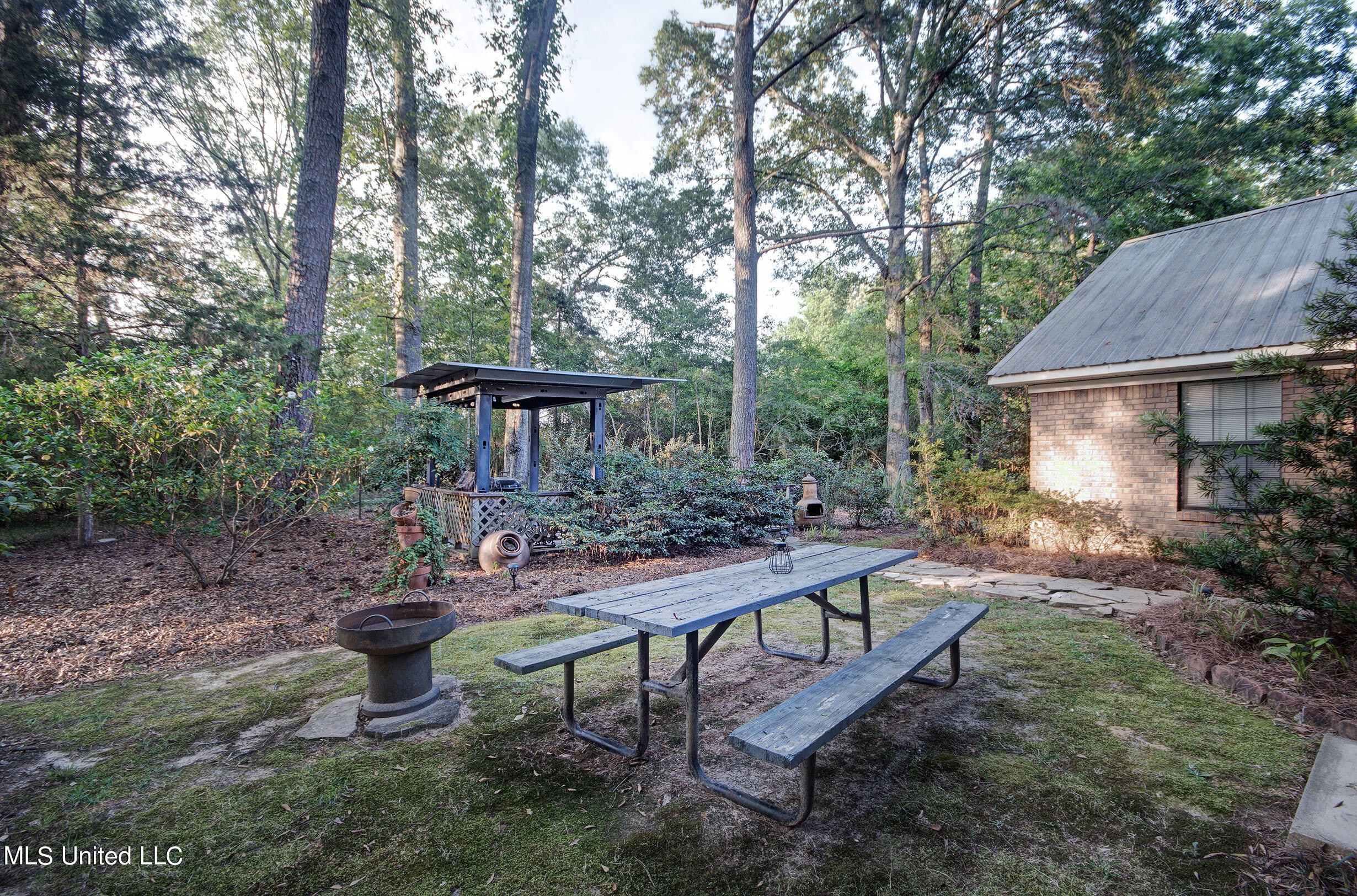 250 Roberts Road Newhebron, MS 39140 - Photo 27 of 46 IMGP2014_5_6