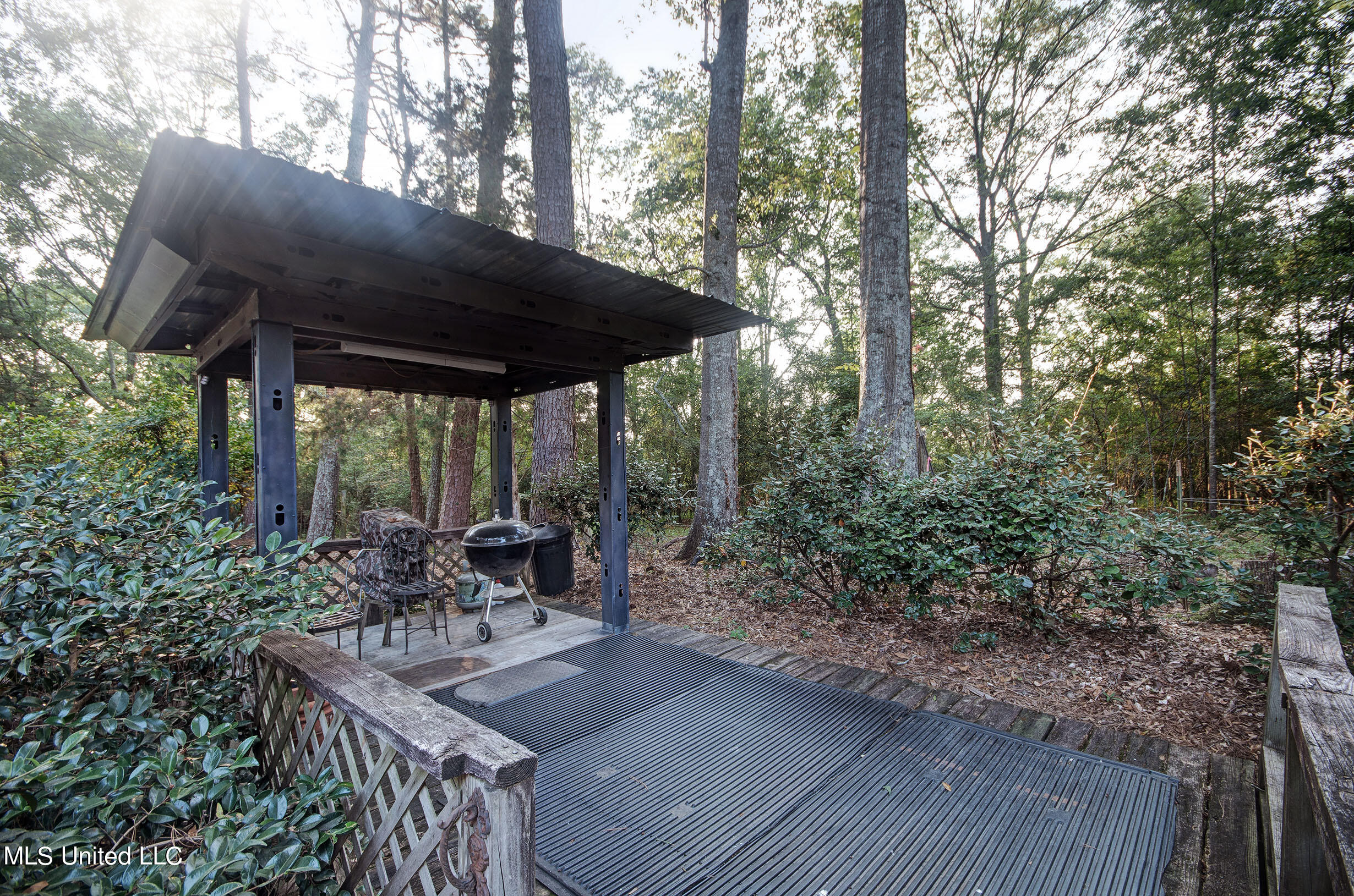 250 Roberts Road Newhebron, MS 39140 - Photo 28 of 46 IMGP2017_8_9
