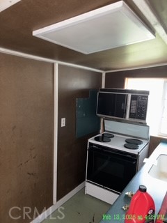 3392 Grey Clearlake, CA 95422 - Photo 8 of 14 kitchen