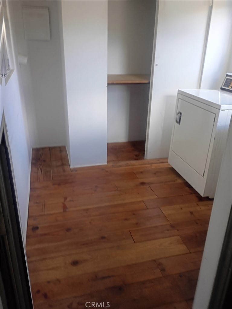 3392 Grey Clearlake, CA 95422 - Photo 10 of 14 laundry room