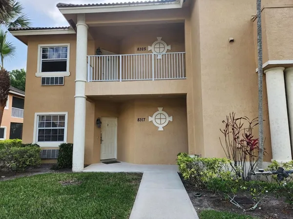$1,300 | 8317 Mulligan Circle, Port St. Lucie, FL 34986