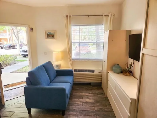 $1,295 | 8317 Mulligan Circle, Port St. Lucie, FL 34986