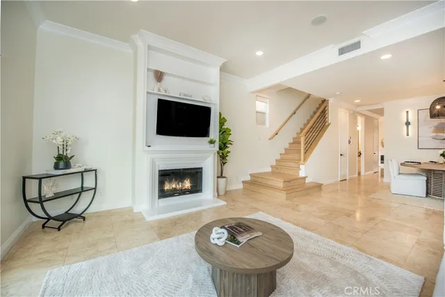 $2,495,000 | 316 6th Street, Huntington Beach, CA 92648