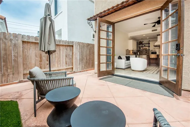$2,495,000 | 316 6th Street, Huntington Beach, CA 92648