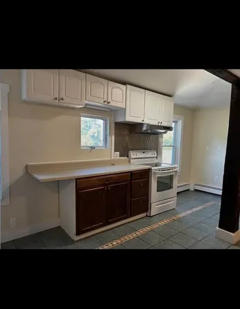 $2,250 | 1722 West Main Road, Portsmouth, RI 02871