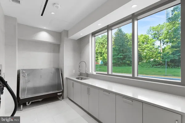 $2,690,000 | 7887 Jones Branch Drive, Unit 1701, McLean, VA 22102