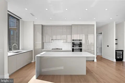 $2,690,000 | 7887 Jones Branch Drive, Unit 1701, McLean, VA 22102