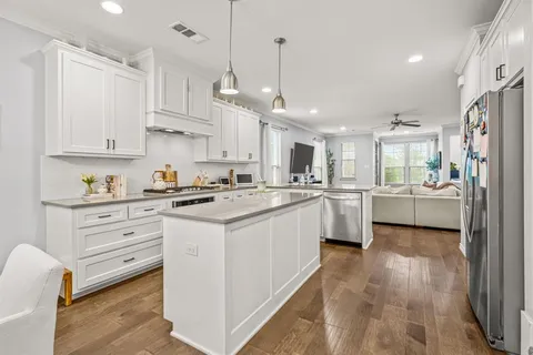 $549,000 | 3711 Byers Avenue, Fort Worth, TX 76107