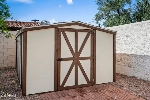 $995,000 | 1204 East Glencove Circle, Mesa, AZ 85203